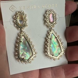 Kendra Scott Camry earrings, pearl beads and iridescent abalone in Gold tone